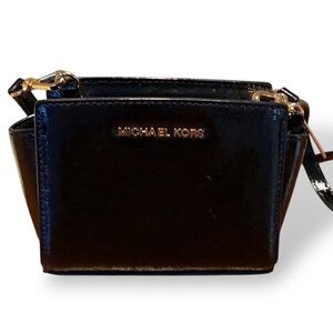 New Auth Michael Kors Black mini Crossbody Bag patent leather
